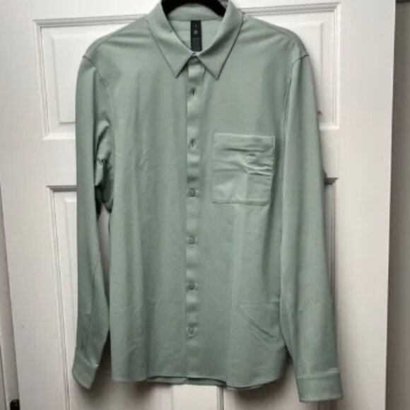 lululemon Green Casual Button Down Shirt - NWT - Picture 1 of 4